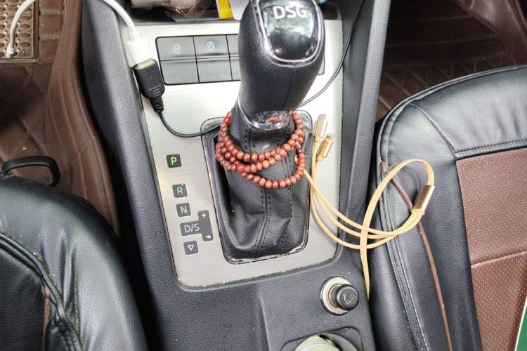 Used Skoda Octavia 2018 TSI230 DSG Comfort Edition Gear Lever