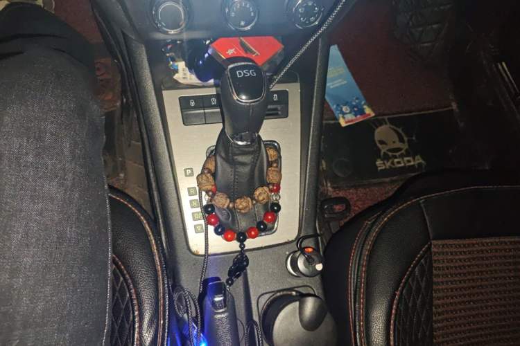 Used Skoda Octavia 2018 TSI230 DSG Comfort Edition Gear Lever