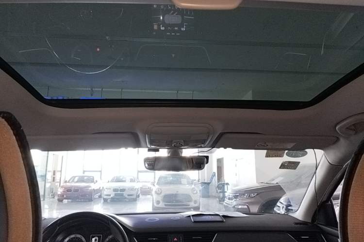 Used Skoda Octavia 2018 1.6L Automatic Luxury Edition Headliner