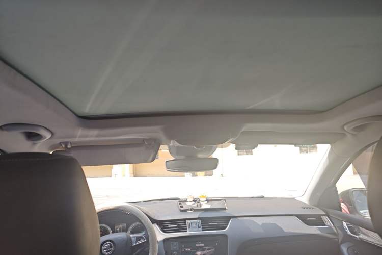 Used Skoda Octavia 2018 Station Wagon TSI280 DSG Luxury Edition Headliner