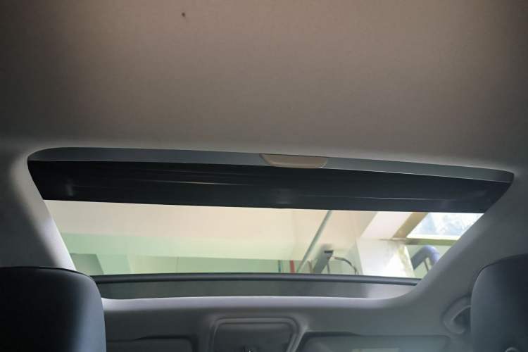 Used Skoda Octavia 2018 1.6L Automatic Luxury Edition Headliner