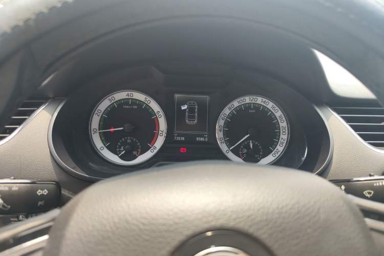 Used Skoda Octavia 2018 1.6L Automatic Luxury Edition Instrument Cluster