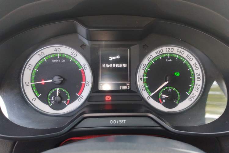 Used Skoda Octavia 2018 1.6L Automatic Luxury Edition Instrument Cluster