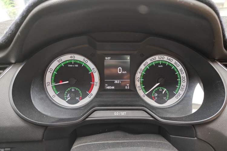 Used Skoda Octavia 2018 1.6L Automatic Luxury Edition Instrument Cluster
