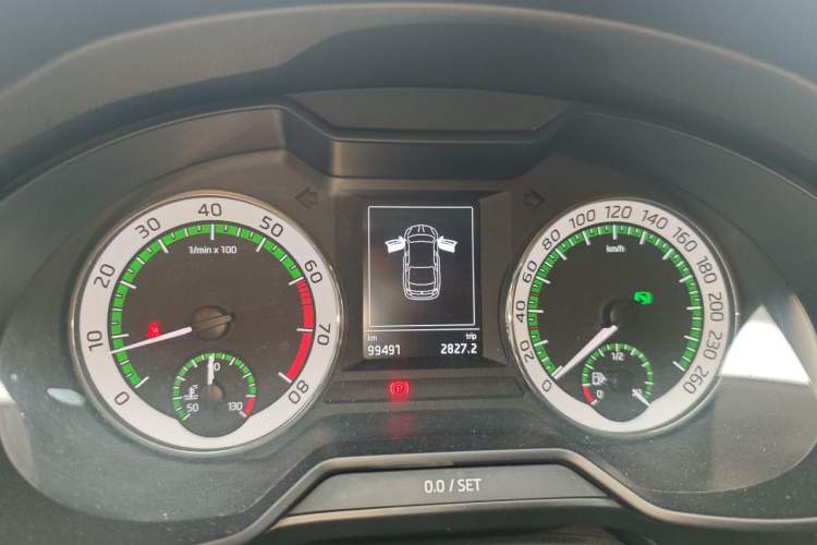 Used Skoda Octavia 2018 1.6L Automatic Luxury Edition Instrument Cluster