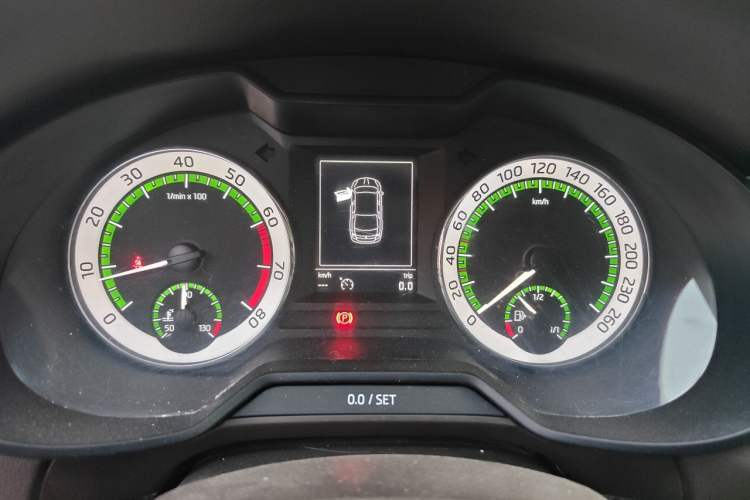 Used Skoda Octavia 2018 1.6L Automatic Luxury Edition Instrument Cluster