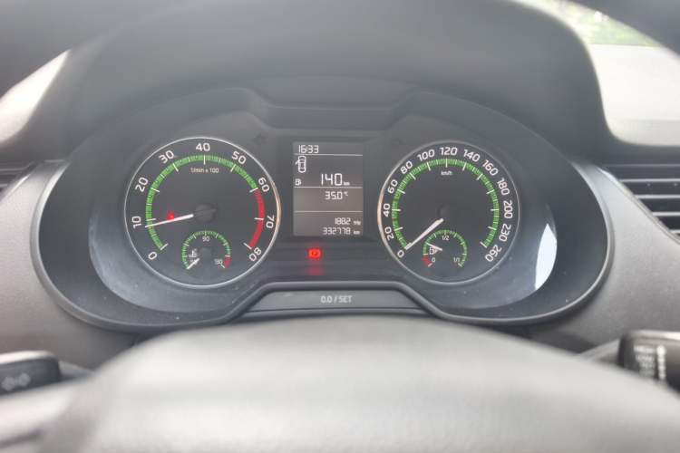 Used Skoda Octavia 2018 1.6L Manual Standard Edition Instrument Cluster