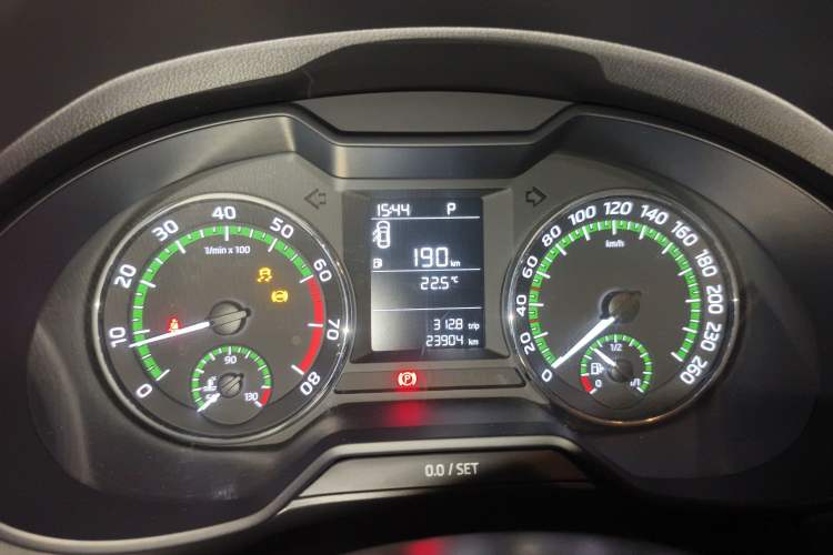 Used Skoda Octavia 2018 1.6L Automatic Comfort Edition Instrument Cluster