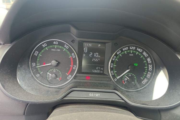 Used Skoda Octavia 2018 1.6L Automatic Comfort Edition Instrument Cluster