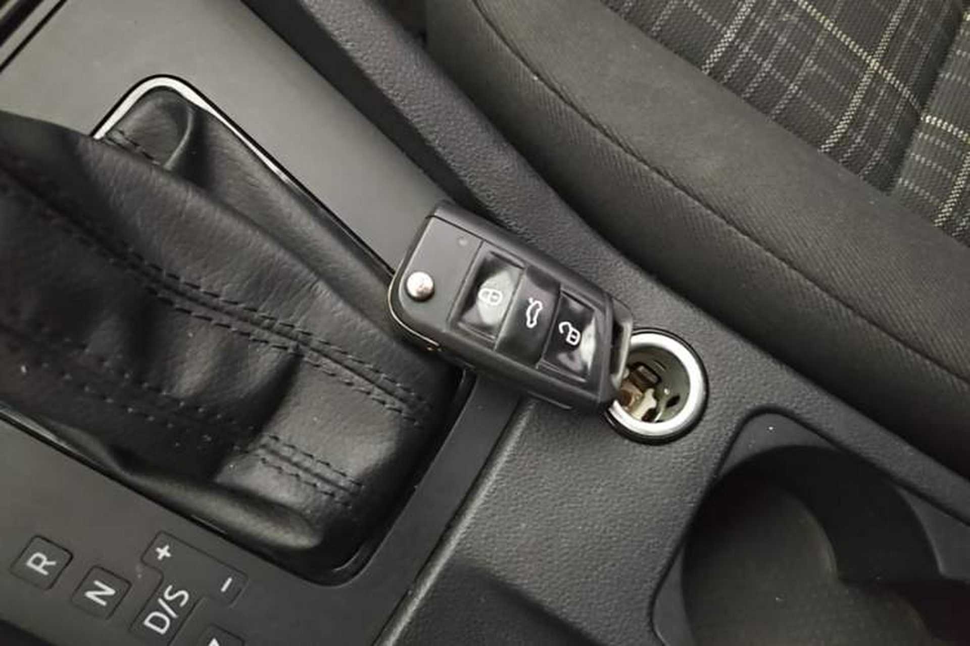 Used Skoda Octavia 2018 Station Wagon TSI230 DSG Comfort Edition Interior 1