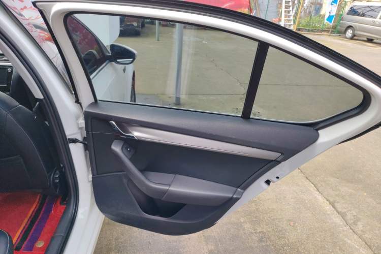 Used Skoda Octavia 2018 TSI230 DSG Luxury Edition Interior 6