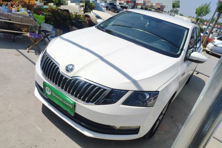 Ojetý Skoda Octavia 2018 TSI230 DSG Comfort Edition Guazi used car, China used car export, Used car for sale, Used  cars, Cheapest cars for sale