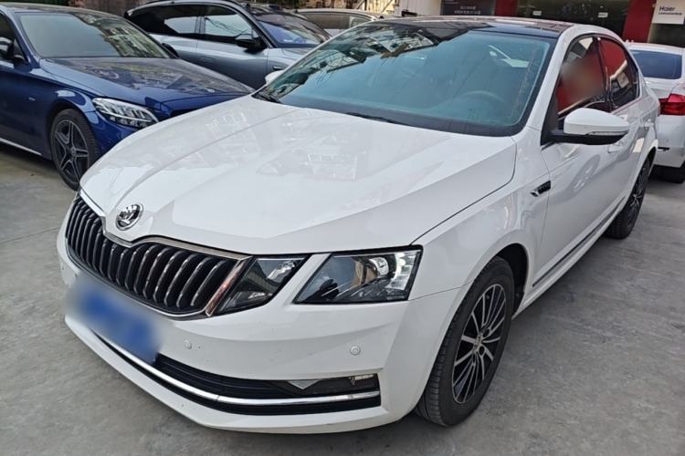 Used Skoda Octavia 2018 TSI230 DSG Luxury Edition Guazi used car, China used car export, Used car for sale, Used  cars, Cheapest cars for sale