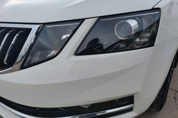 Used Skoda Octavia 2018 TSI230 DSG Luxury Edition Left Front Headlight