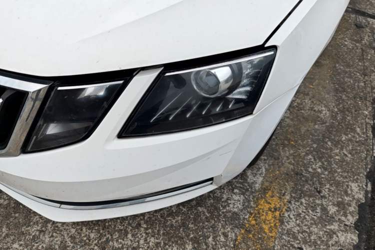 Used Skoda Octavia 2018 TSI230 DSG Luxury Edition Left Front Headlight