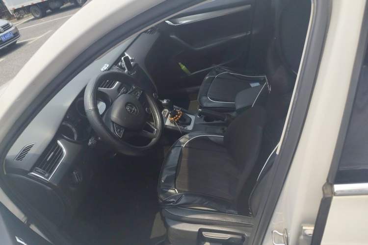 Used Skoda Octavia 2018 1.6L Automatic Luxury Edition Left Front Seat