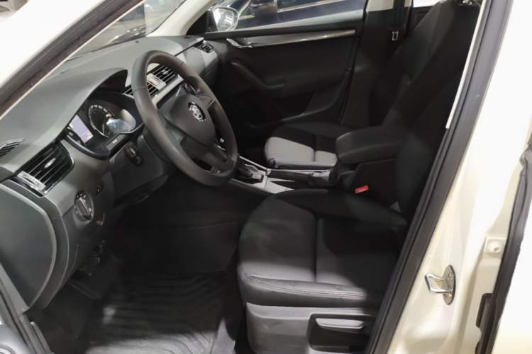 Used Skoda Octavia 2018 Station Wagon TSI230 DSG Comfort Edition Left Front Seat