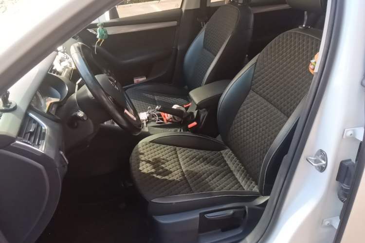 Used Skoda Octavia 2018 1.6L Automatic Luxury Edition Left Front Seat