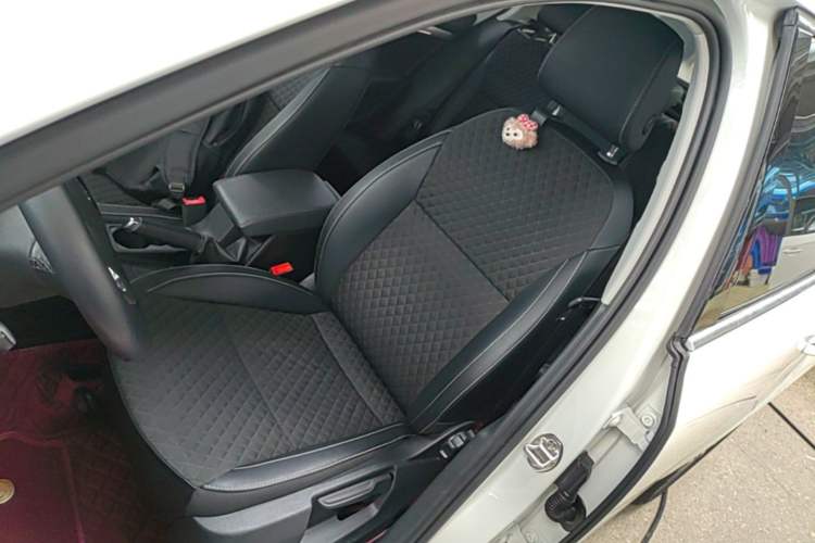 Used Skoda Octavia 2018 TSI230 DSG Luxury Edition Left Front Seat