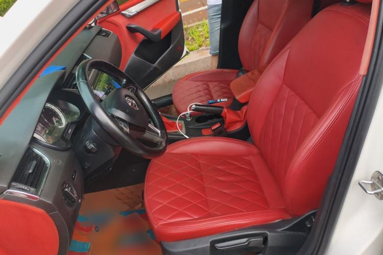Used Skoda Octavia 2018 TSI230 DSG Luxury Edition Left Front Seat