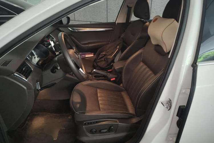 Used Skoda Octavia 2018 Station Wagon TSI280 DSG Flagship Edition Left Front Seat