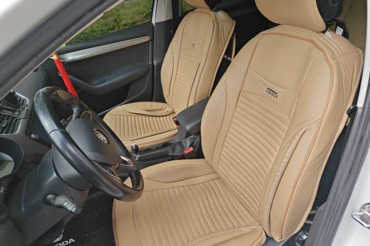 Used Skoda Octavia 2018 1.6L Automatic Luxury Edition Left Front Seat