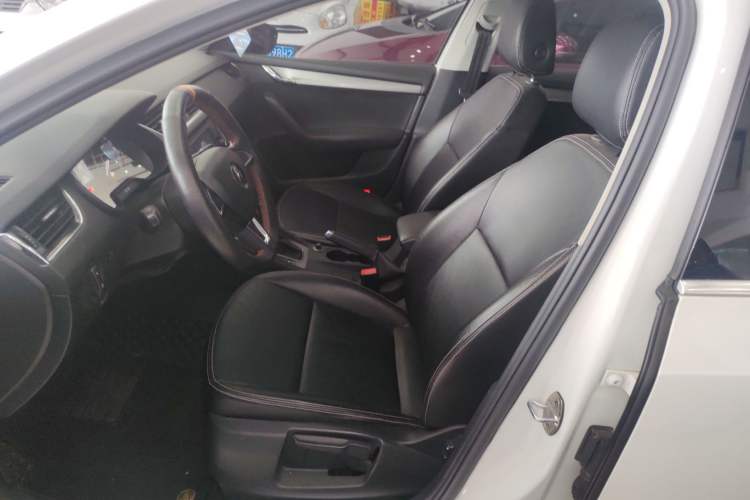 Used Skoda Octavia 2018 TSI230 DSG Comfort Edition Left Front Seat