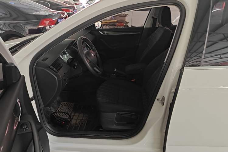 Used Skoda Octavia 2018 Station Wagon TSI230 DSG Comfort Edition Left Front Seat