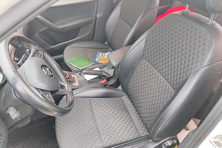 Used Skoda Octavia 2018 TSI230 DSG Luxury Edition Left Front Seat