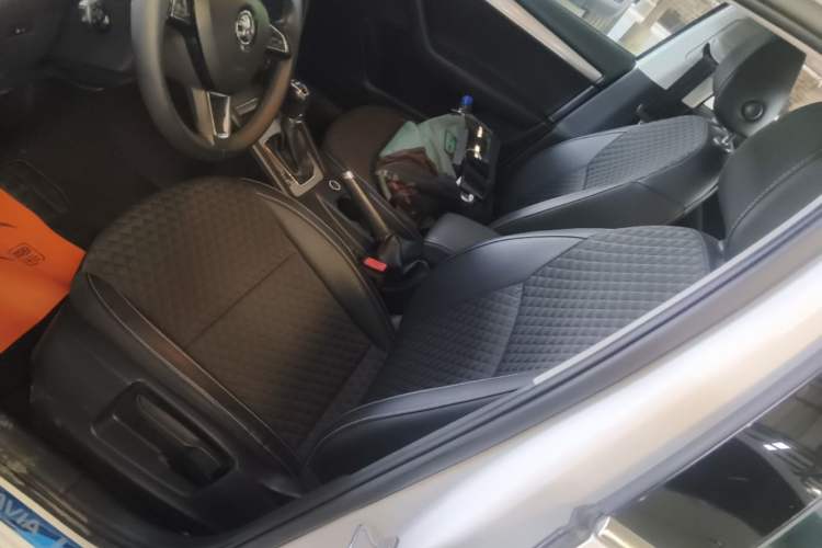 Used Skoda Octavia 2018 1.6L Automatic Luxury Edition Left Front Seat