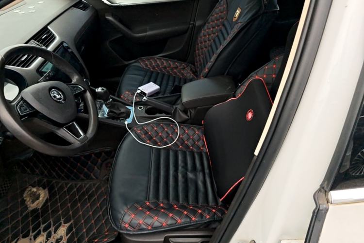 Used Skoda Octavia 2018 TSI230 DSG Luxury Edition Left Front Seat