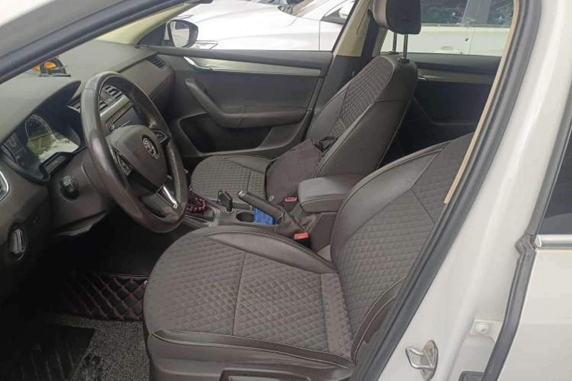 Used Skoda Octavia 2018 TSI230 DSG Luxury Edition Left Front Seat