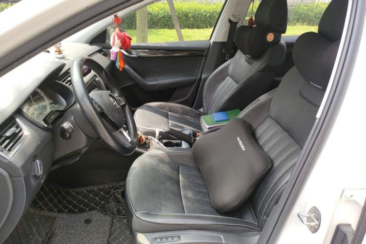 Used Skoda Octavia 2018 TSI280 DSG Flagship Edition Left Front Seat