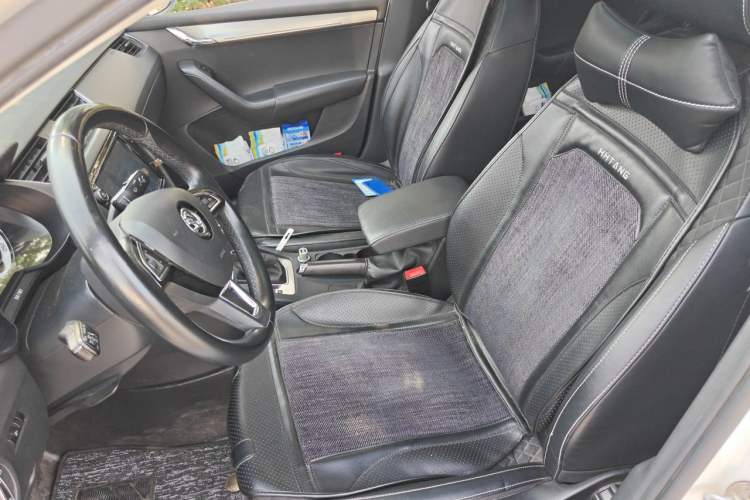 Used Skoda Octavia 2018 1.6L Automatic Luxury Edition Left Front Seat