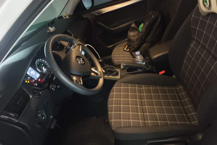 Used Skoda Octavia 2018 1.6L Automatic Comfort Edition Left Front Seat