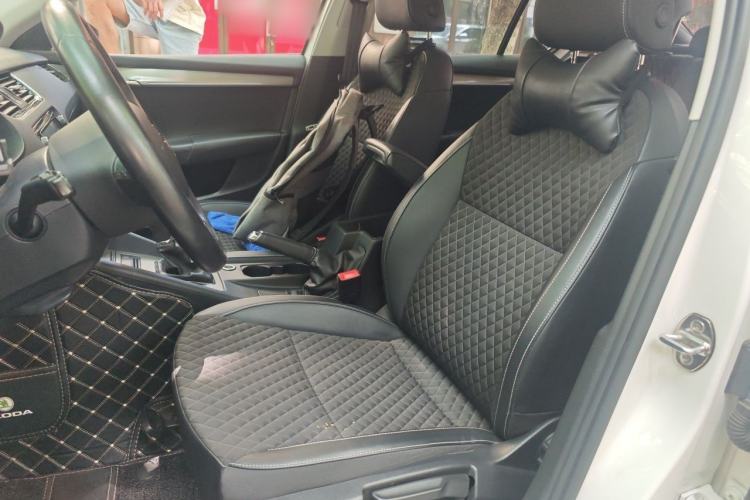 Used Skoda Octavia 2018 TSI230 DSG Comfort Edition Left Front Seat