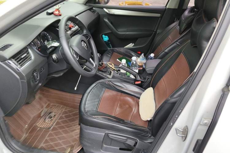 Used Skoda Octavia 2018 TSI230 DSG Comfort Edition Left Front Seat