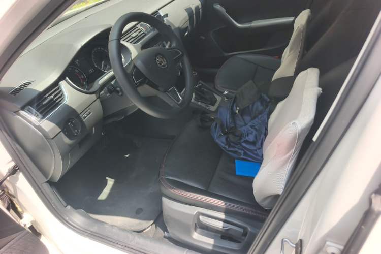 Used Skoda Octavia 2018 TSI230 DSG Comfort Edition Left Front Seat