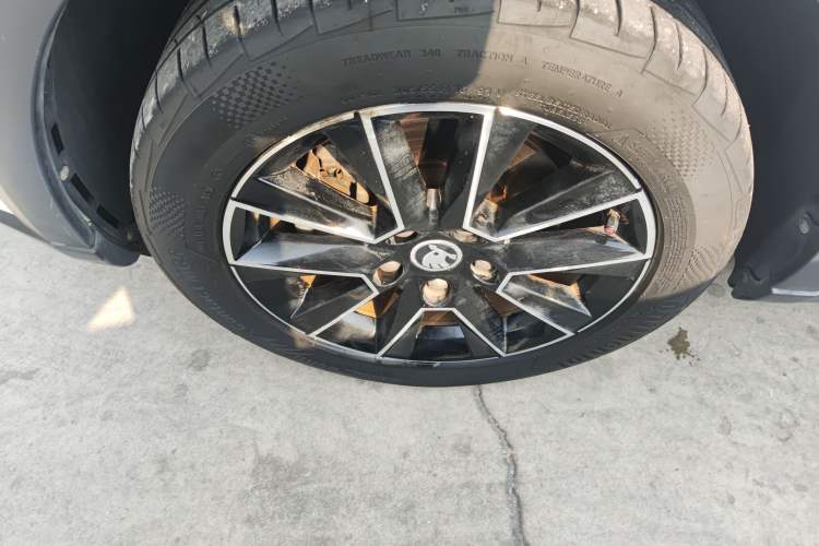 Used Skoda Octavia 2018 Station Wagon TSI230 DSG Luxury Edition Left Front Wheel Hub