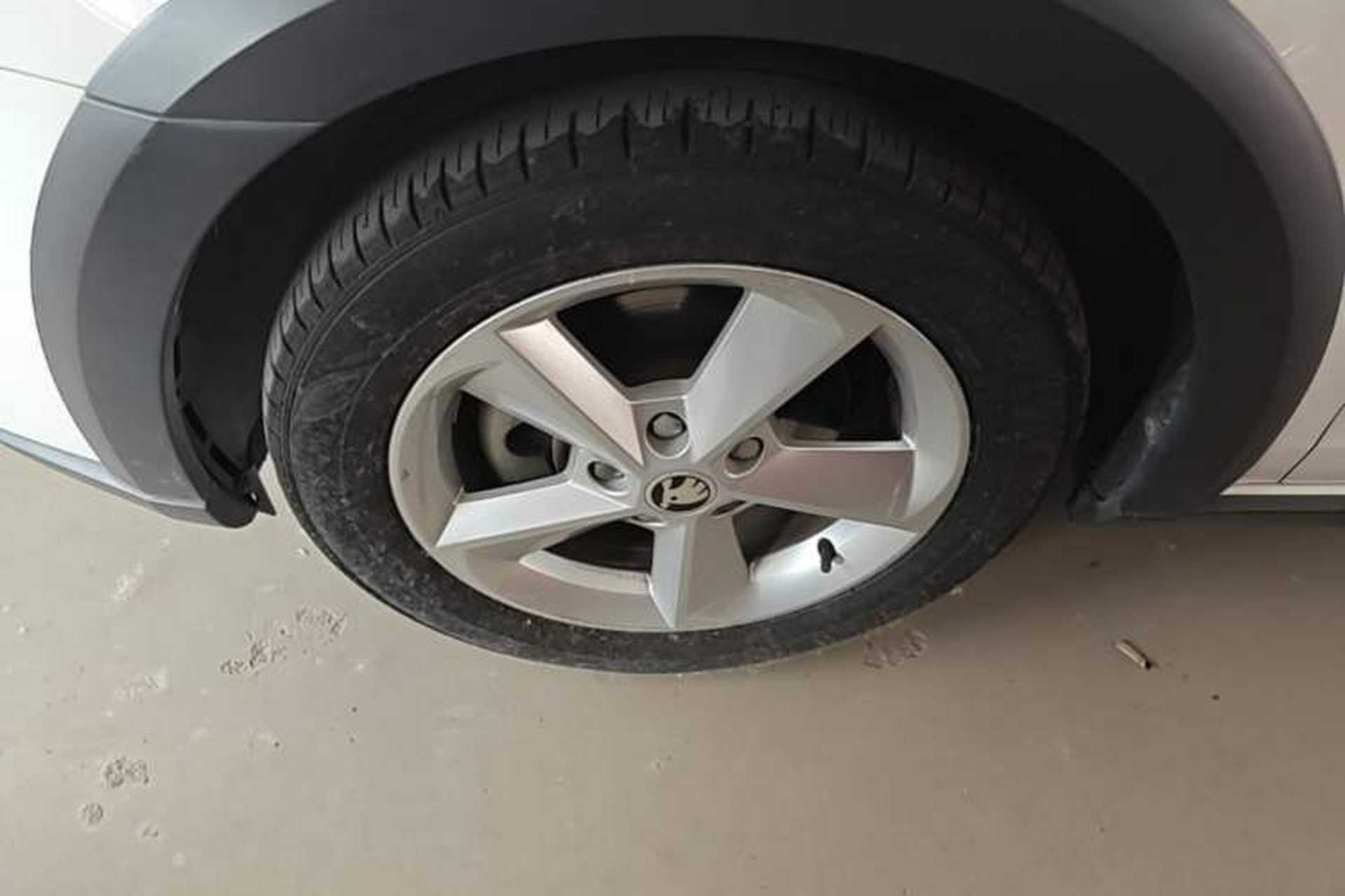 Used Skoda Octavia 2018 Station Wagon TSI230 DSG Comfort Edition Left Front Wheel Hub