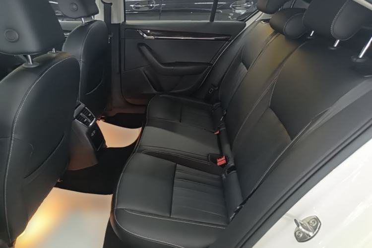Used Skoda Octavia 2018 TSI280 DSG Flagship Edition Left Rear Seat