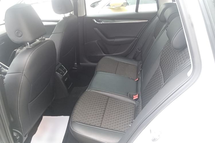 Used Skoda Octavia 2018 Station Wagon TSI230 DSG Luxury Edition Left Rear Seat