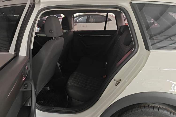 Used Skoda Octavia 2018 Station Wagon TSI230 DSG Comfort Edition Left Rear Seat
