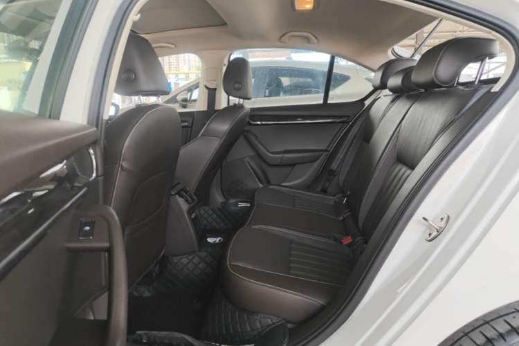 Used Skoda Octavia 2018 TSI280 DSG Flagship Edition Left Rear Seat