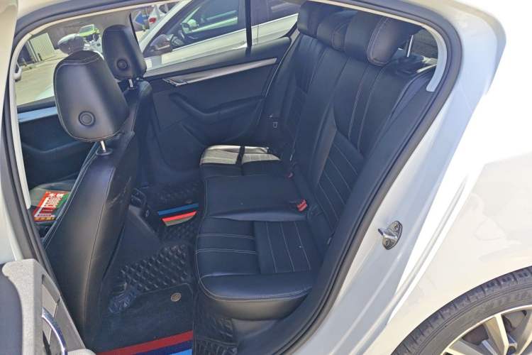 Used Skoda Octavia 2018 1.6L Automatic Comfort Edition Left Rear Seat