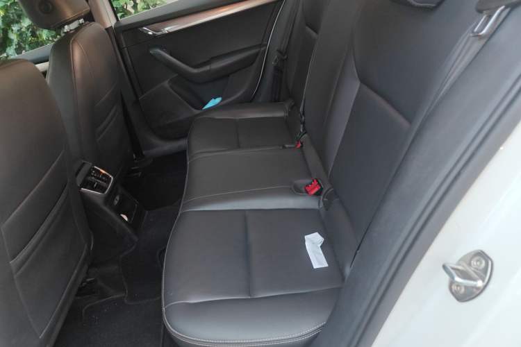 Used Skoda Octavia 2018 TSI230 DSG Comfort Edition Left Rear Seat