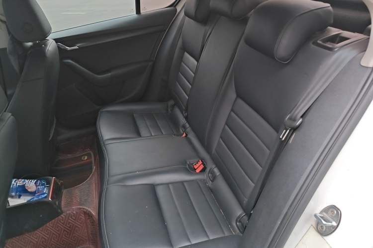 Used Skoda Octavia 2018 1.6L Manual Standard Edition Left Rear Seat