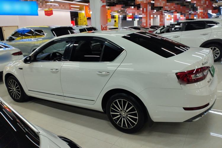 Used Skoda Octavia 2018 TSI230 DSG Luxury Edition Left Side