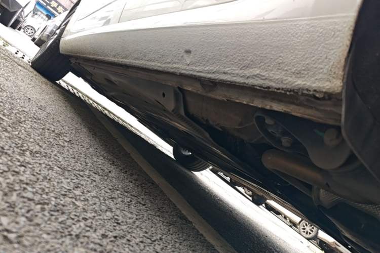 Used Skoda Octavia 2018 1.6L Automatic Comfort Edition Left Side Sill