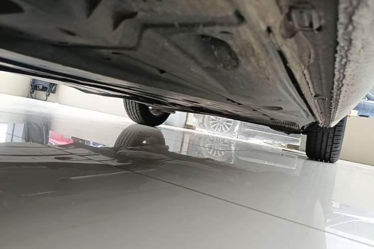 Used Skoda Octavia 2018 1.6L Automatic Comfort Edition Left Side Sill